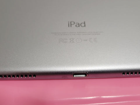 Lot of 3x Apple iPad Pro A1673 & A1954 A9X/A10 Fusion 2GB 32GB SSD Mixed Grade